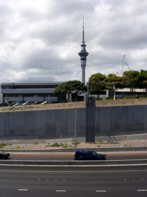 Annaeherung an Downtown Auckland von unserem Hostel aus