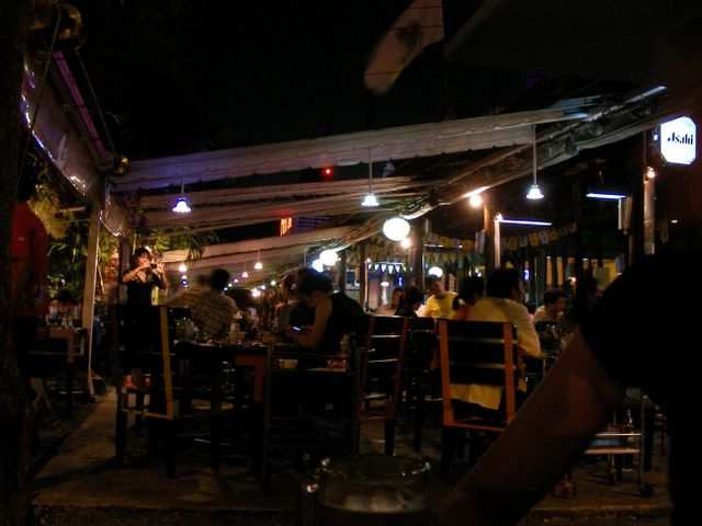 Bangkok - Restaurant am Fluss!