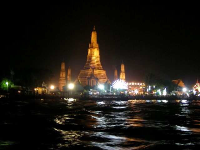 Bangkok - Ziemlich viel Welle!