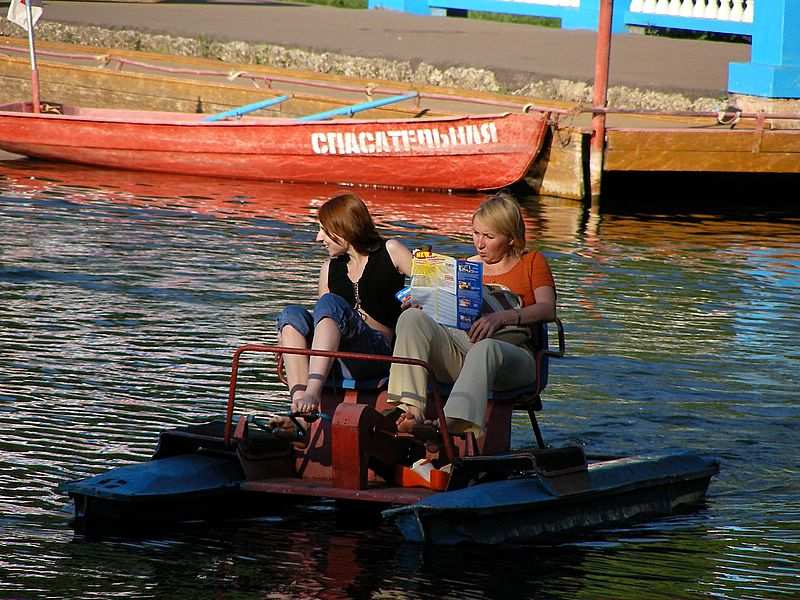 Tretbootfahren im Gorki-Park.