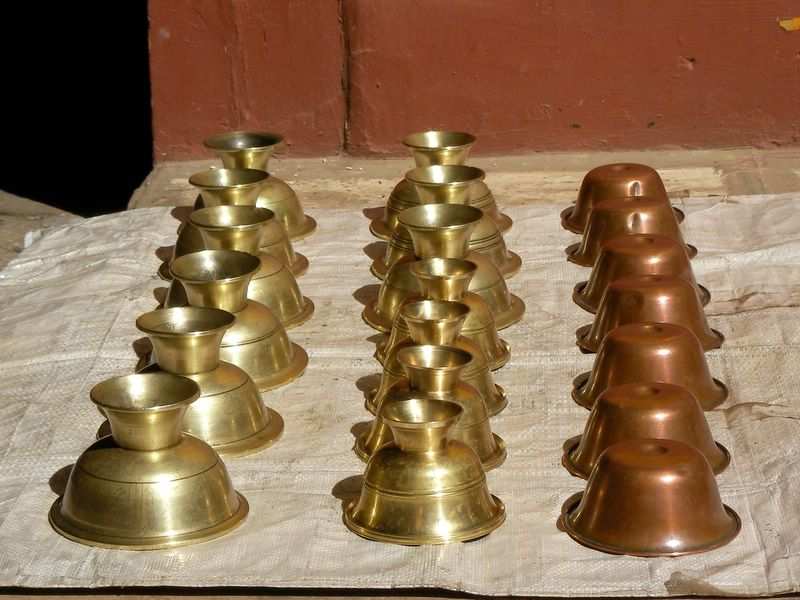 Trinkgefaesse der Buddhas.