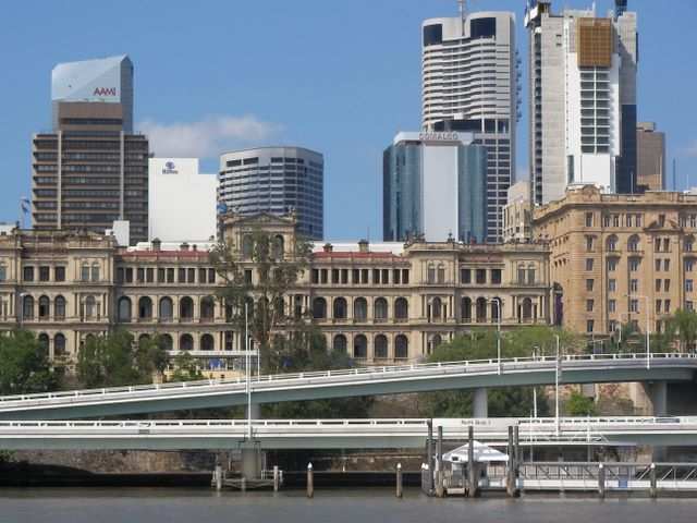 Auch in Brisbane gibts ein paar aeltere Gebaeude.