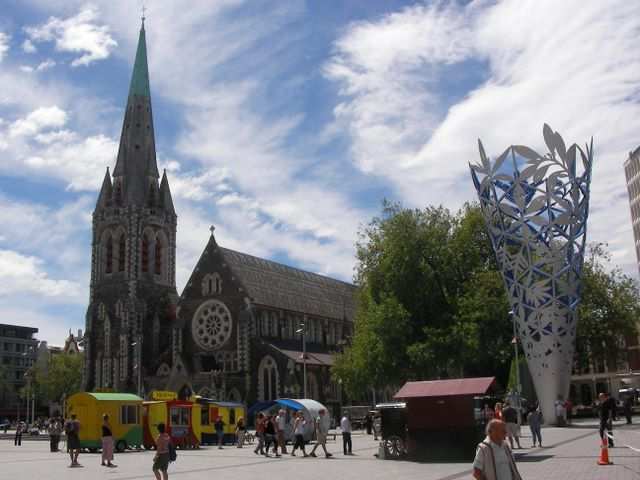 Hier der zentrale Platz,  der Cathedral Square!