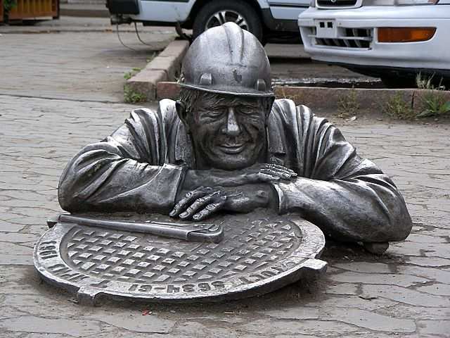 DIE SCHÖNSTEN BILDER -- Arbeiter-Denkmal.