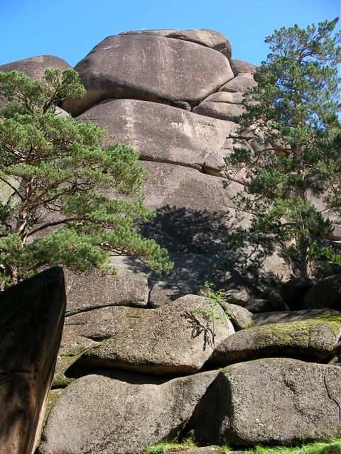 DIE SCHÖNSTEN BILDER -- Das Stolby Gebirge - beliebtes Ausflugsbebiet am Rande Krasnojarsks.