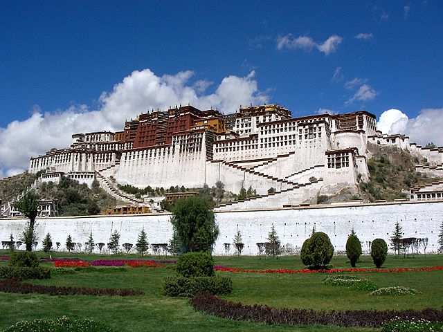 DIE SCHÖNSTEN BILDER -- Potala-Palast in Lhasa.