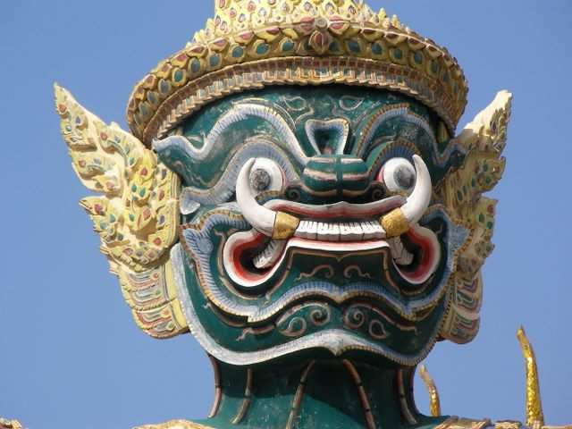 DIE SCHÖNSTEN BILDER -- Bangkok - Sonntagmorgen.