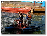 DIE SCHÖNSTEN BILDER -- Tretbootfahren im Gorki-Park.