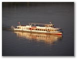 DIE SCHÖNSTEN BILDER -- Start einer 2.700 km langen Flussfahrt.