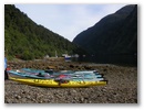 Das sind unsere Kayaks.