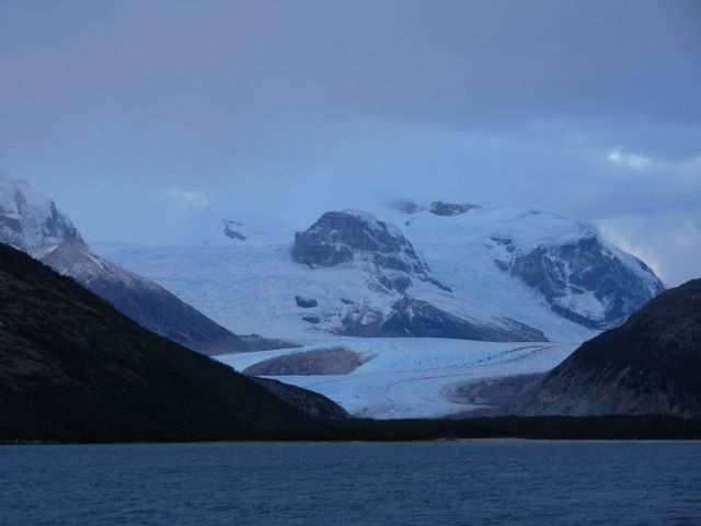 Das Licht reicht aber noch fuer eine Aufnahme vom sogenannten “Deutschen Gletscher”.
