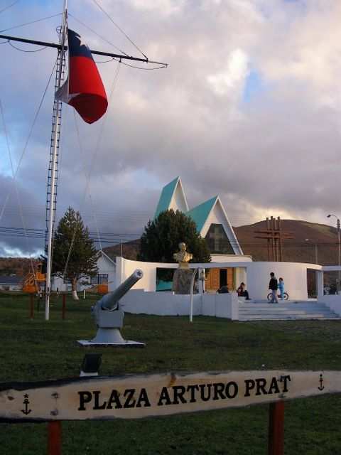 ...von Arturo Prat.
