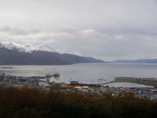 In Ushuaia haben wir uns nach dem ende unserer Kreuzfahrt fuer einen Winterspaziergang in den Bergen entschlossen.
