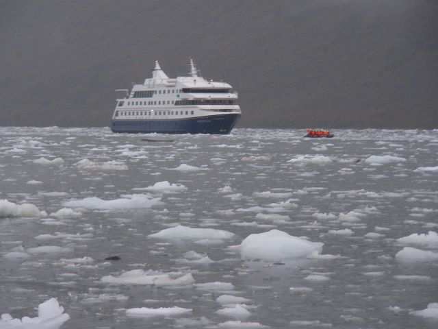 Schon geht es zurueck zum Boot.