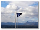 und an der Schiffsflagge.