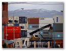Unten angekommen schon wieder ein Gruss aus der Heimat: Hamburg-Sued Container. (links)