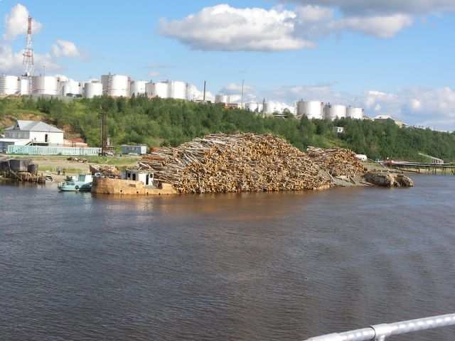 Sibirische Flussfahrt