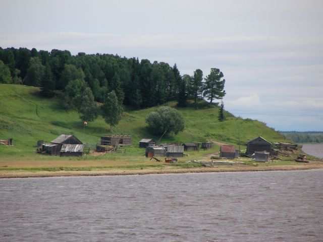 Sibirische Flussfahrt