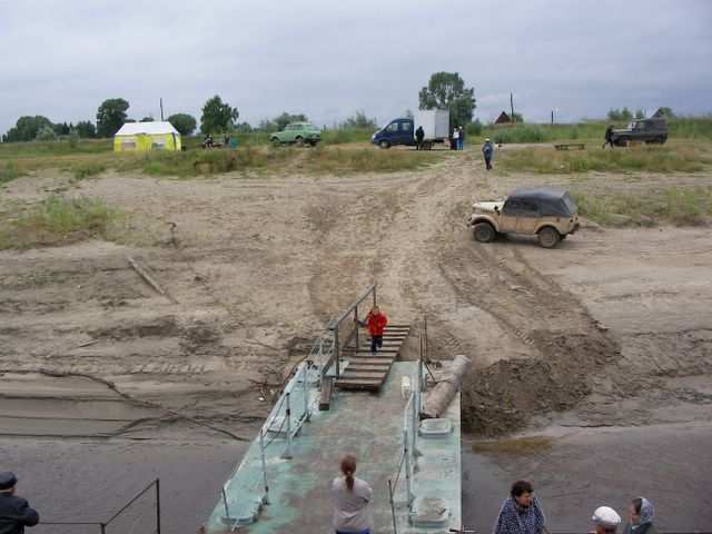 Sibirische Flussfahrt