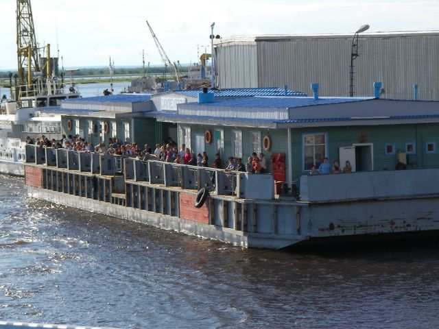 Sibirische Flussfahrt