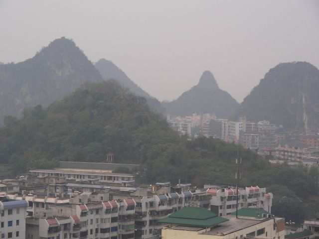 Guilin - Nebel, Huegel