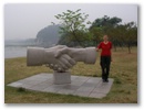 Guilin - Shake Hands der Genossen