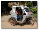 Zum Hafen gehts im Tricycle.