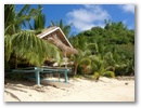 Dazwischen das Party Island.