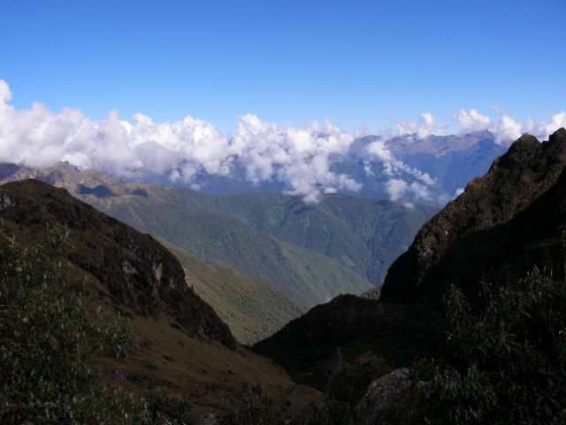 Wir haben den zweiten Pass erreicht und geniessen den Ausblick.