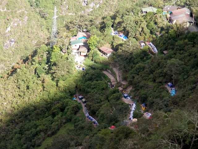 ...faellt unser Blick auf unser heutiges Camp. Das letzte vor Machu Picchu.