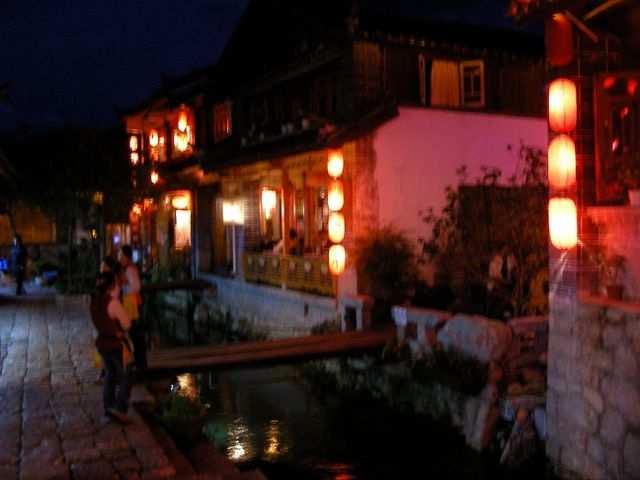 Lijiang - bei Nacht ...