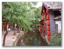 Lijiang - Es gibt auch viele Kanaele in der Altstadt!