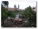 Heute wohnen die Filippinos in Intramuros, viele allerdings nicht so opulent wie frueher die Spanier.