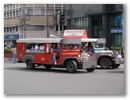 Und noch mehr Jeepneys.