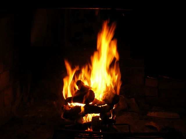Weils so schoen ist, noch ein Feuerfoto.