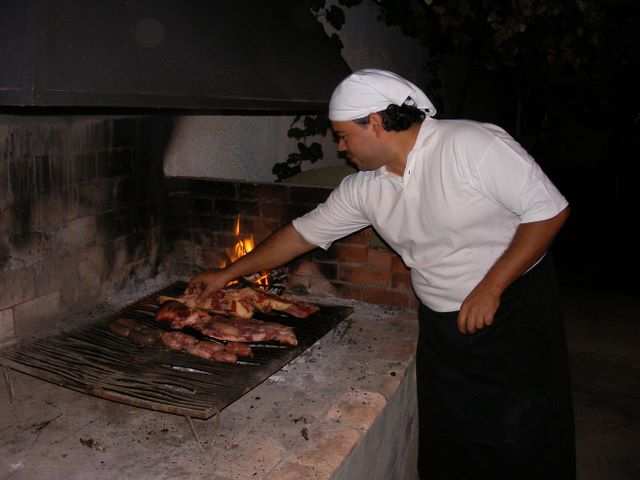 der Grillmeister gibt sein Bestes.