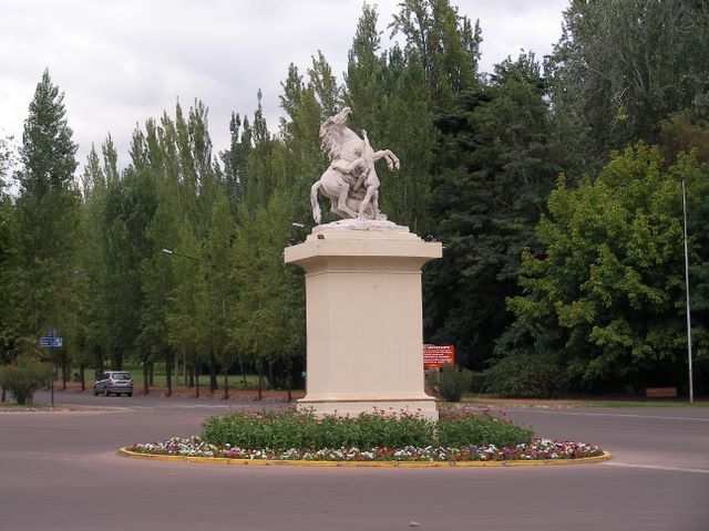 Samstagmorgen nach der Golfstunde. Spaziergang durch Mendoza.