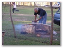 Ein ziemlich schlechtes Beispiel fuer ein argentinisches Asado (grillen). Eir werden aber noch ein besseres sehen!