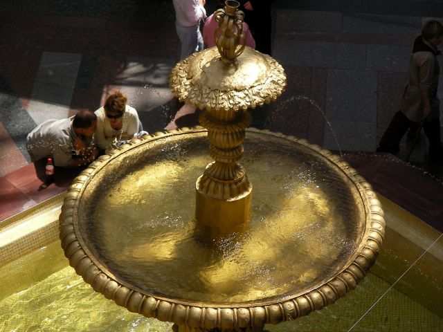 ...auf die Springbrunnen...