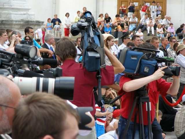 Putins Presse haelt alles fest.