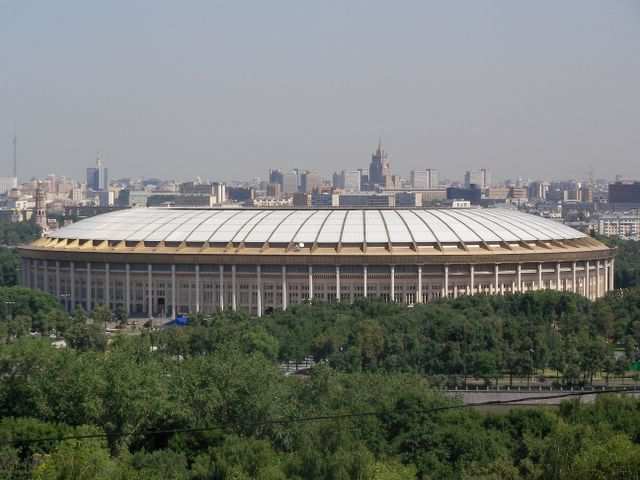 Das Moskauer Sortstadion aus der Naehe.