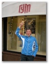 Bine freut sich aufs Shoppen.