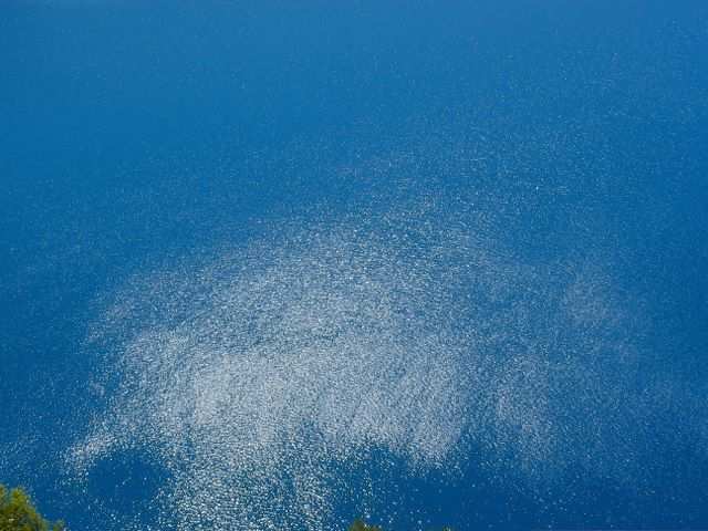 Windspiele auf dem Wasser.