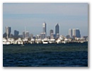 Perth kommt naeher.