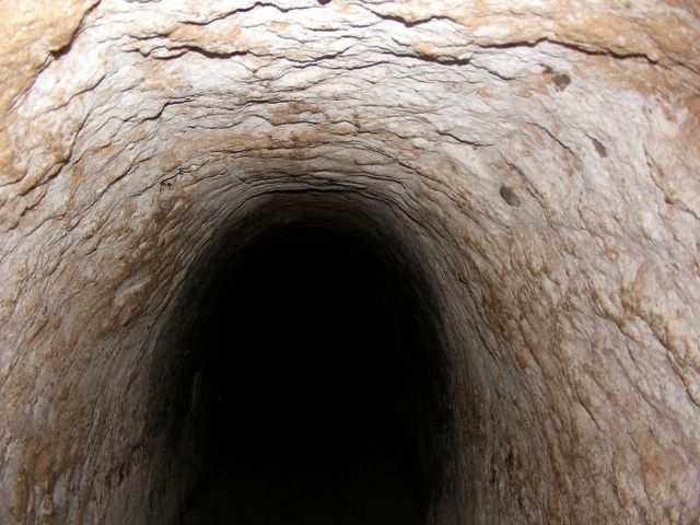 Tunnelsystem der Vietcong in Cu Chi