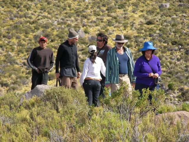 Unsere Wandergruppe. Vorn die Australierien Robby, hinten unser Fuehrer Edwin. Den Rest haben wir schon vorgestellt.