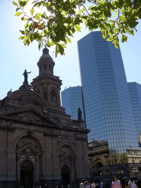 Wieder draussen, auf dem zentralen Platz in Santiago.