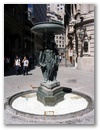 Einer von vielen Brunnen in der Stadt.