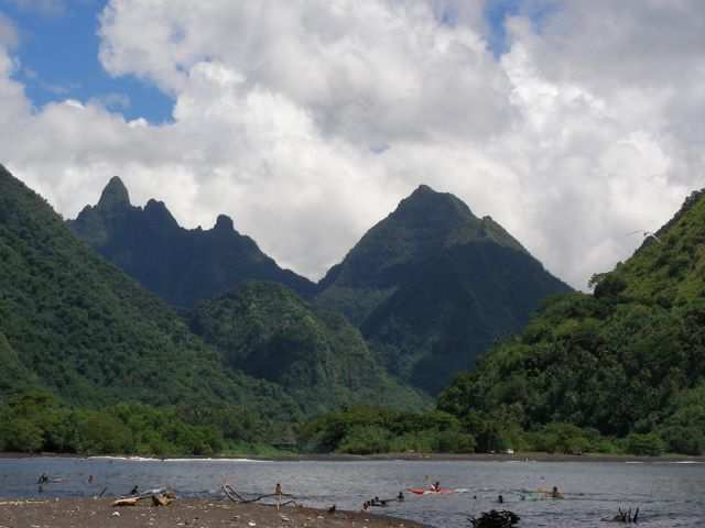 Am naechsten Tag war besseres Wetter und wir machten einen Ausflug nach Tautira auf der anderen Seite von Tahiti Iti.