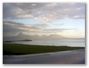 Vom Runway aus kann man auf die Nachbarinsel Moorea blicken.